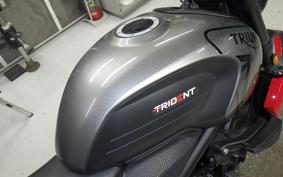 TRIUMPH TRIDENT 660 2024