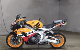 HONDA CBR1000RR SC57