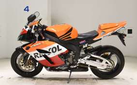 HONDA CBR1000RR 2005 SC57