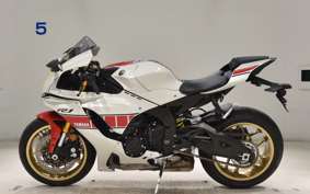YAMAHA YZF-R1 2022 RN65J