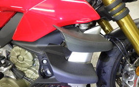 DUCATI STREETFIGHTER V4 S 2020