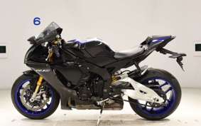 YAMAHA YZF-R1 M 2021