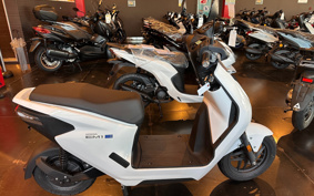 HONDA EM1 e: EF16