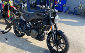 HUSQVARNA Svartpilen