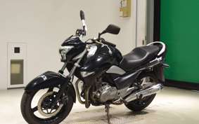 SUZUKI GSR250 2026