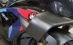 BMW M1000RR 2025