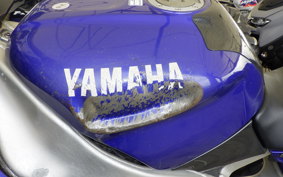 YAMAHA YZF-R1 1999 RN011