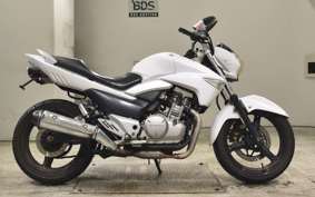SUZUKI GSR250