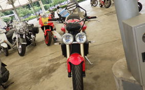 TRIUMPH STREET TRIPLE 2010