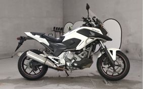HONDA NC700X DCT RC63