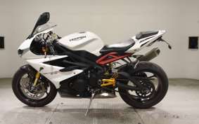 TRIUMPH DAYTONA 675 R 2015