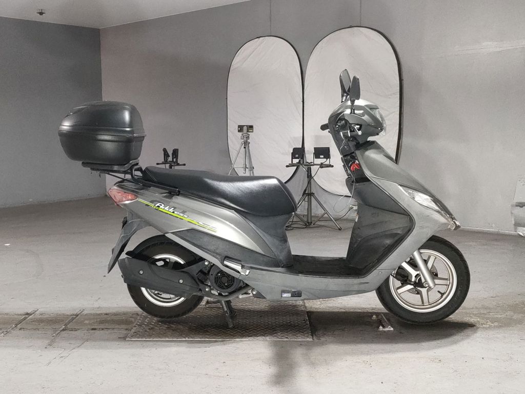 Фото Suzuki ADDRESS V125 с японского аукциона