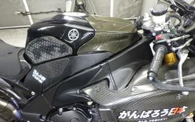 YAMAHA YZF-R1
