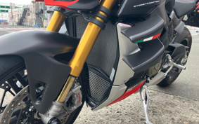 DUCATI STREET FIGHTER V4S 2023 4F00