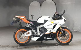 HONDA CBR600RR PC40