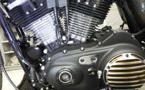 HARLEY XL883R 2005