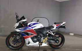 HONDA CBR600RR PC40