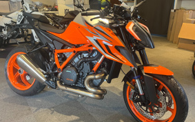 KTM 1290 SUPER DUKE R EVO V3940