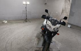 SUZUKI DL650 ( V-Strom 650 ) C7111
