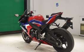 HONDA CBR1000RR R 2023 SC82