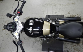 TRIUMPH BONNEVILLE BOBBER 2025