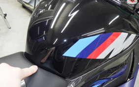 BMW M1000RR 2024