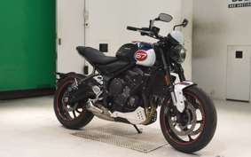 TRIUMPH TRIDENT 660 2024
