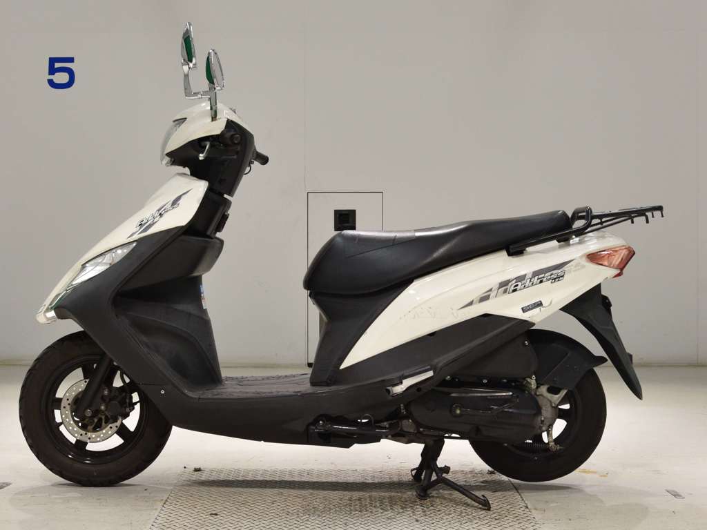 Фото Suzuki ADDRESS V125 с японского аукциона