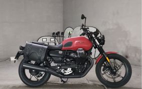 MOTO GUZZI V7 STONE 2024 KZ