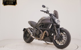 DUCATI DIAVEL 2015