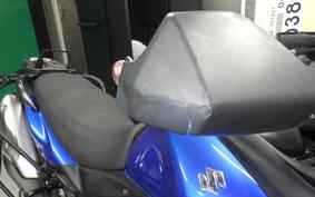 SUZUKI Vｽﾄﾛｰﾑ650XTA 2015 VP56A