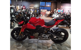 DUCATI STREET FIGHTER V4S 2025 7F00