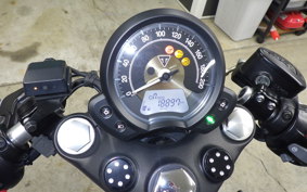 TRIUMPH BONNEVILLE BOBBER 2017