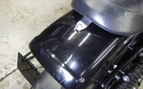 HARLEY XL883R 2005