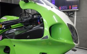 KAWASAKI NINJA ZX-7R 1999