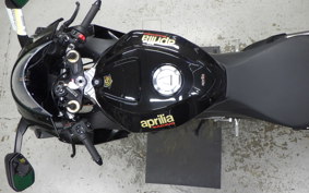 APRILIA RSV4 1100ファクトリ 2022