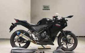 HONDA CBR250R GEN 3 2010 MC41
