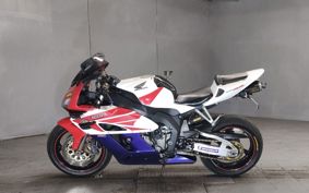 HONDA CBR1000RR SC57
