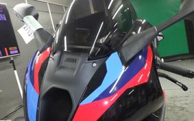 BMW M1000RR 2025
