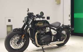 TRIUMPH BONNEVILLE BOBBER 2025