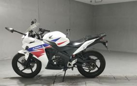 HONDA CBR125R JC50