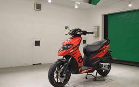 APRILIA SR125
