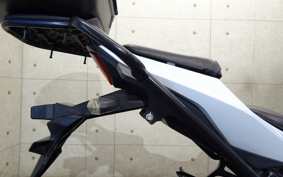 SUZUKI GSX250 R DN11A
