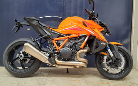 KTM 1390 SUPER DUKE R EVO V3940