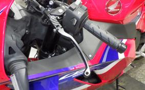 HONDA CBR600RR 2024 PC40