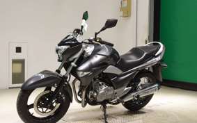 SUZUKI GSR250 2025