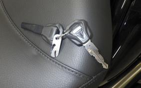 TRIUMPH BONNEVILLE BOBBER 2025