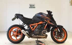 KTM 1290 SUPER DUKE R