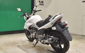 SUZUKI GSR250