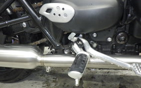 TRIUMPH BONNEVILLE T100 2021